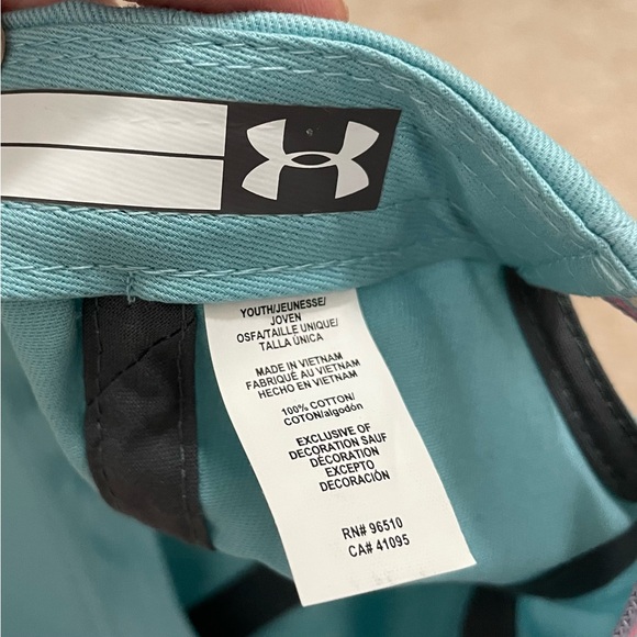 Under Armour baseball cap. OS. - Picture 4 of 4